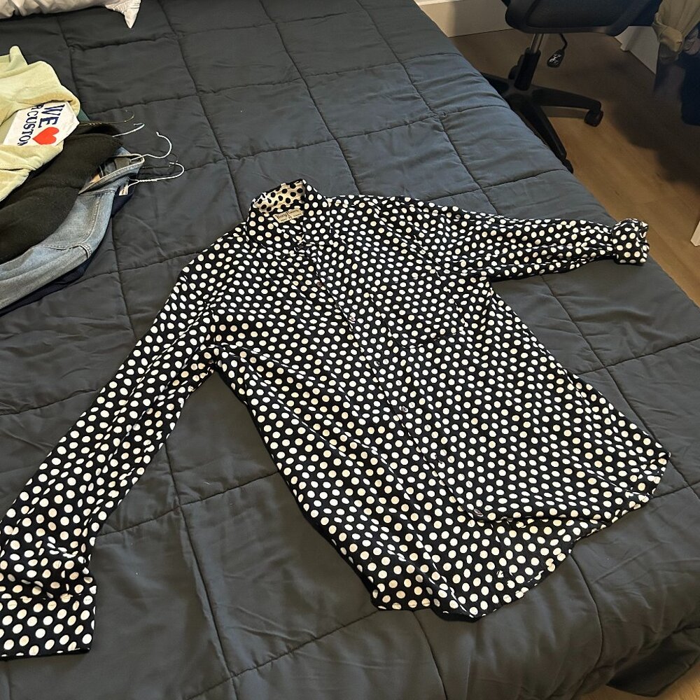 Mens long sleeve casual poka dot shirt / used but in excellent condition